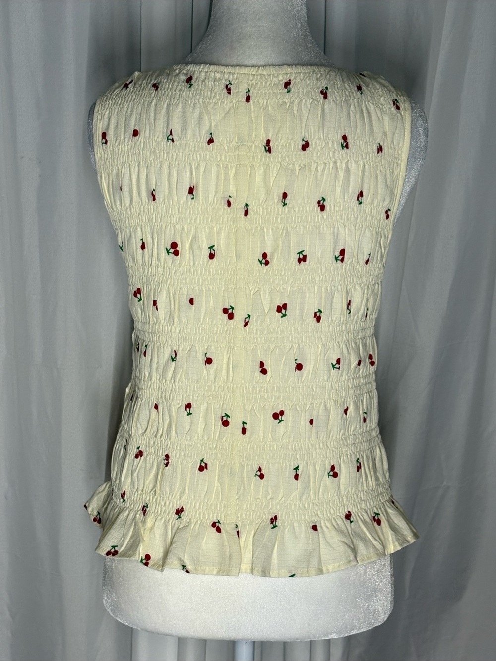 SHEIN Poeselle Cream Smocked Ruffle Sleeveless Top with Cherries Size L - Picture 4 of 7